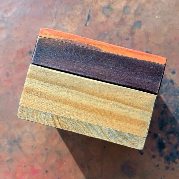 Decorative wooden box with hand painted lid - Picture 3 of 7